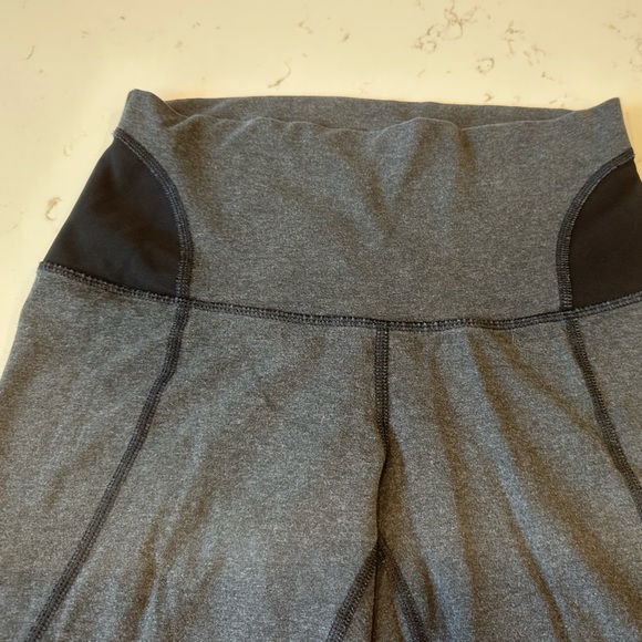 Lululemon stirrup Leggings - Picture 9 of 9